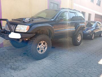 Jeep Grand Cherokee off Road 