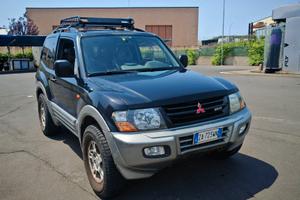 Mitsubishi Pajero  V60 3.2 
