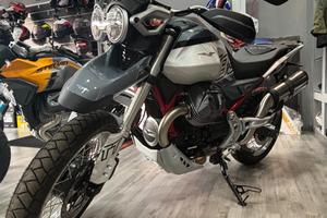 Moto Guzzi V85 TT ACCESSORI INCLUSI