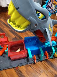 Pista hot wheels squalo