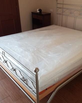 Letto completo senza materasso
