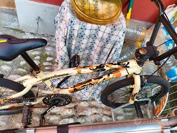 bicicletta BMX VELOPOLI