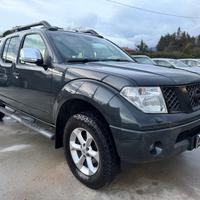 Nissan Navara 2.5 dCi 4 porte Double Cab LE