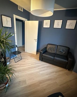 Stanza uso sanitario in studio professionale - Lei