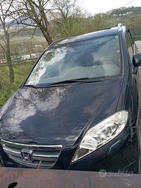Honda FR - V