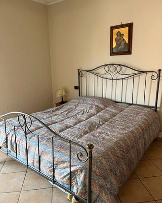 Letto matrimoniale in ferro battuto