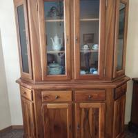 Credenza scantonata in noce massiccio
