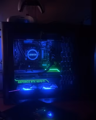 PC Gaming Desktop Lenovo - RTX 5070Ti