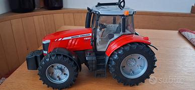 Bruder trattore Massey Ferguson