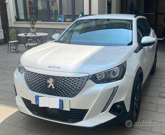 Peugeot e 2008