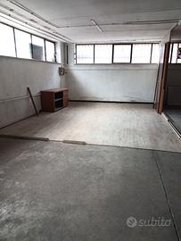 mobiletti vari frigorifero e televisore