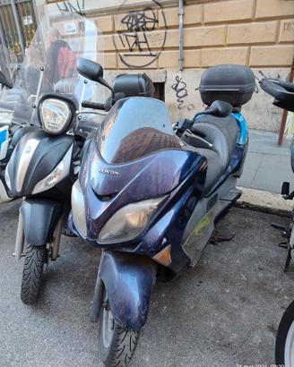 HONDA FORZA 250 Perfettamente funzionante
