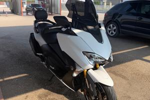 Tmax 530 dx super accessoriato
