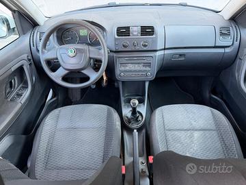 Skoda Roomster 1.2 TSI 86CV Scout