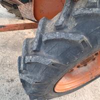 Trattore fiat 250 ruote gomme 9.5 24