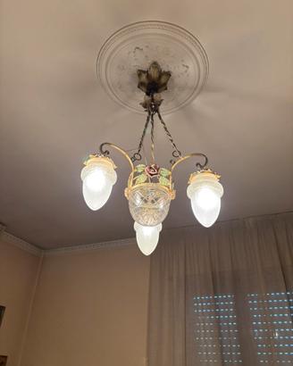Lampadario vintage floreale