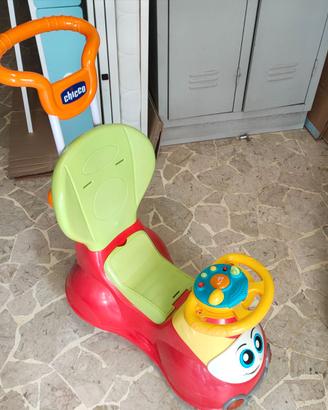 Macchina giocattolo bimbo