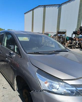 TOYOTA VERSO