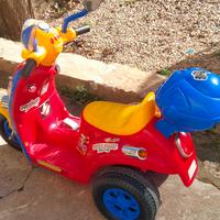 Vespa elettrica ricaricabile 