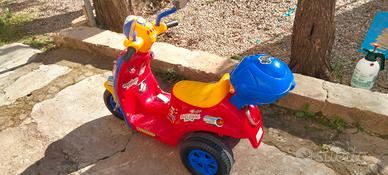 Vespa elettrica ricaricabile 