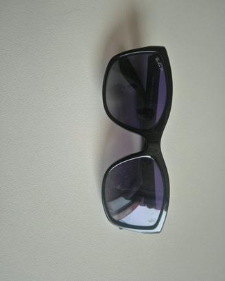 Occhiali da sole Ray-Ban x Scuderia Ferrari 