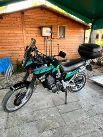 Moto Yamaha XTZ 660