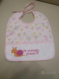 Bavaglino ricamato punto croce 'io mangio piano'