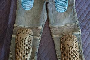 Jeans moto con protezioni