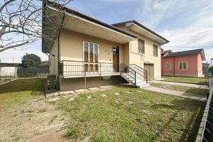 VILLA SINGOLA A BORGO VIRGILIO