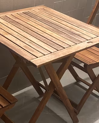 Tavolino richiudibile in legno 60x60