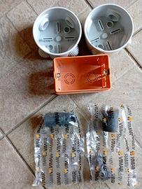 Scatole elettriche e prese per lampadine Minion.