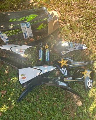 Plastiche nere Husqvarna