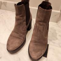 Stivaletti donna in camoscio Nero Giardini