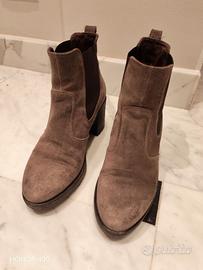 Stivaletti donna in camoscio Nero Giardini