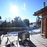 Curato bilocale con sala hobby e giardino a Renon