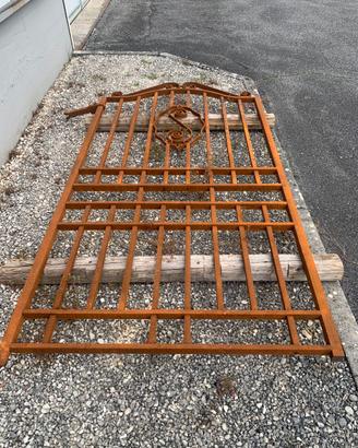 Cancello in ferro anticato e sabbiato