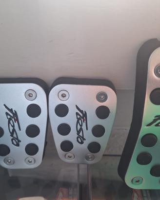 Kit Pedali Sportivi in Alluminio per Ford Fiesta