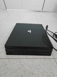Playstation 4 pro con con controller e giochi