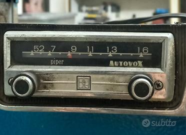 AUTORADIO  AM anni 60 ( AUTOVOX  PIPER) per Fiat 5