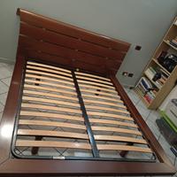 Letto matrimoniale 