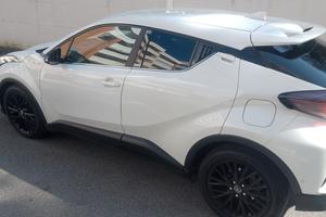 Toyota ch-r del 2018 immacolata bianco perla