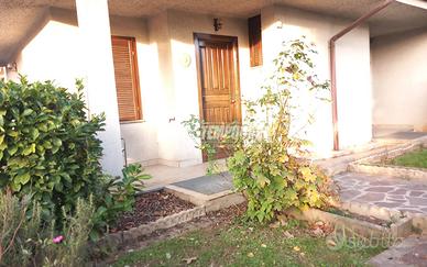 PORZIONE DI VILLA BIFAMILIARE