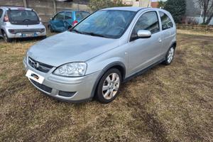 Opel Corsa 1.2i Twinport CAMBIO AUTOMATICO