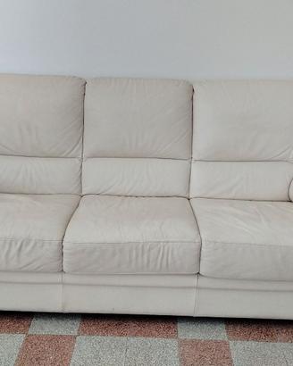 Divano in pelle doimo buone condizioni