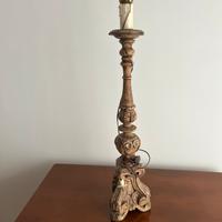 Lampada in legno del ‘700