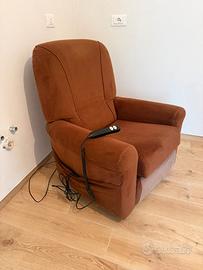 Poltrona relax e alza persona