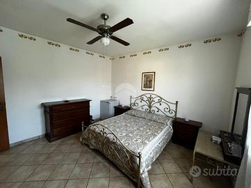 Camera da letto completa