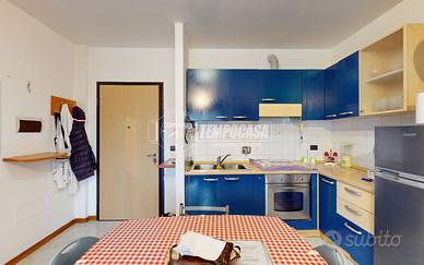 Monolocale con terrazzo e garage