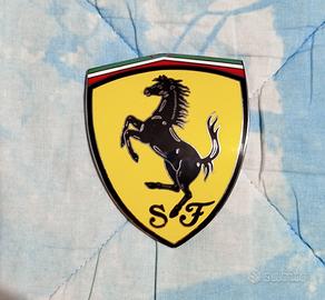 Stemma Ferrari 