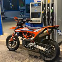 KTM SMC-R 690